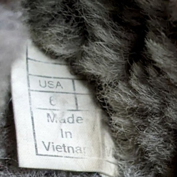 UGG Fluff Yeah Sheepskin Platform Slides Limited Edition Charcoal Size US 6 - Picture 9 of 9